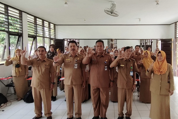 Disdikbud Kobar Gelar Penyusunan Kurikulum Muatan Lokal Pendidikan Dasar