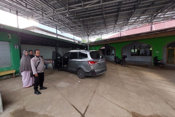 Ketiduran di Mobil Usai Tempuh Jarak Panjang, Tas Ibu ini Raib Dibawa Kabur OTK