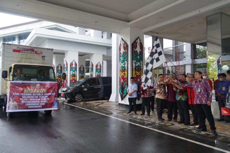 Wagub Kalteng Lepas Bantuan Sosial DPP Korpri untuk Korban Banjir di Kalteng
