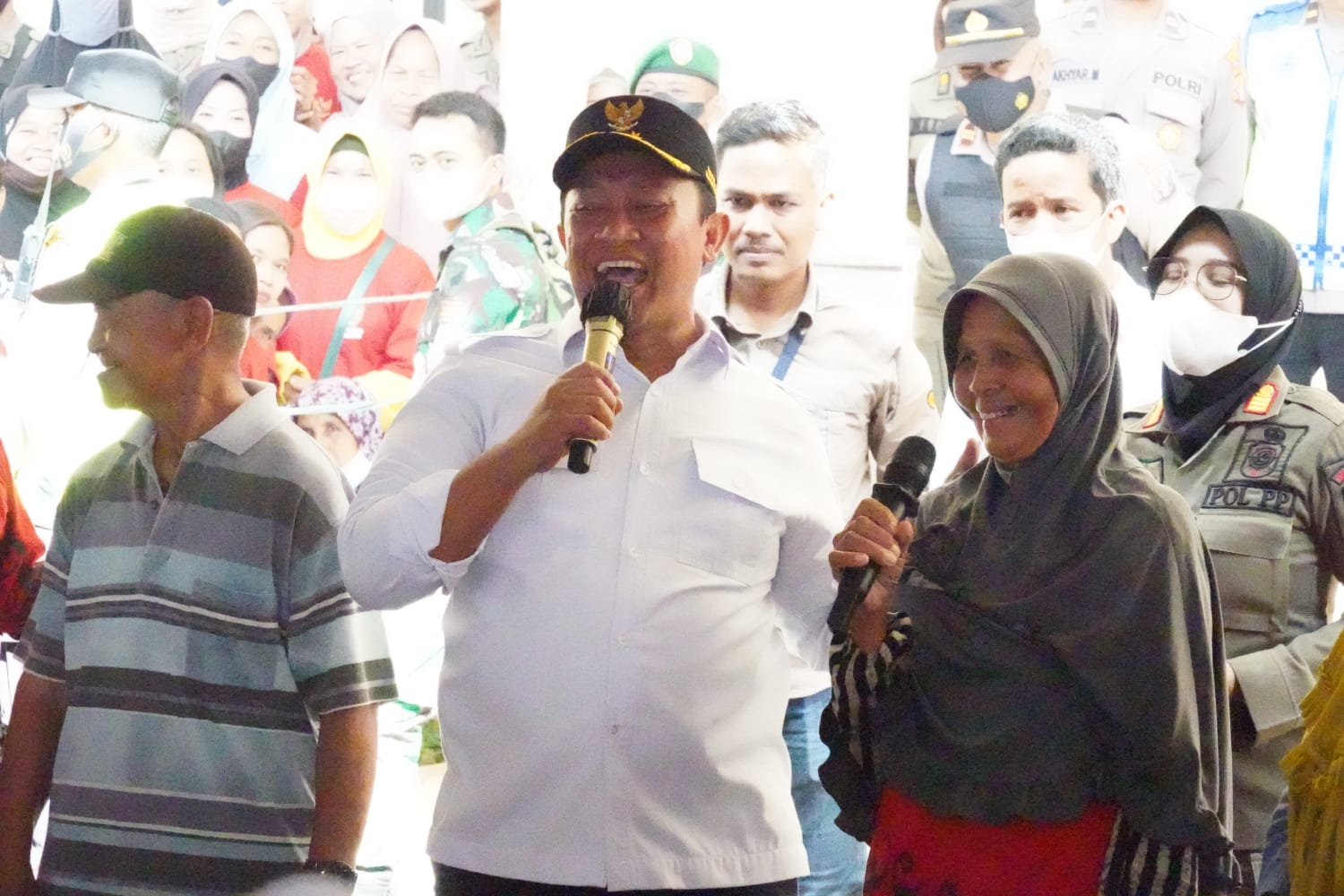 Berkunjung ke Pulang Pisau, Wagub Edy Pratowo Tinjau Pasar Penyeimbang di Stadion HM Sanusi