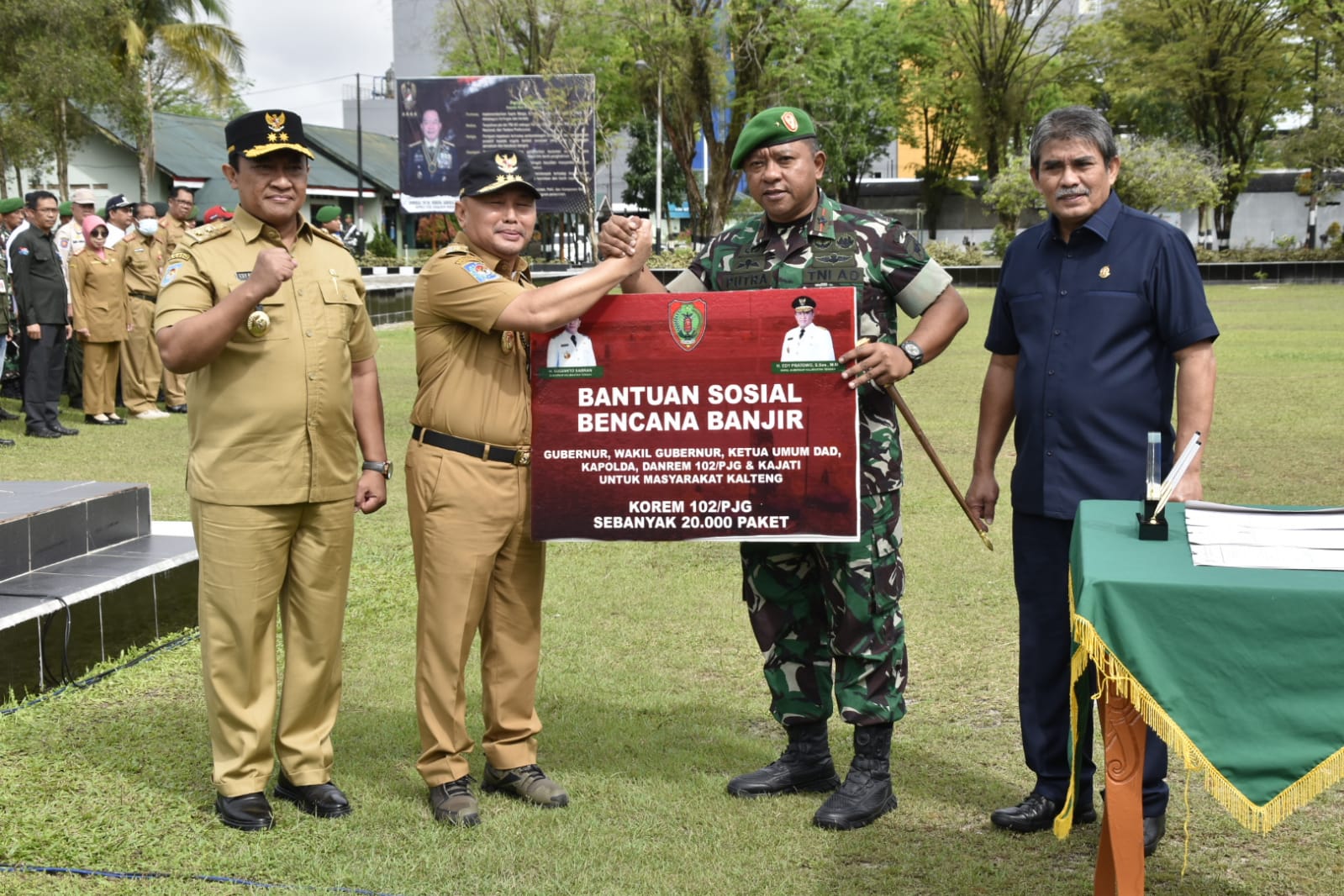 Gubernur Sinergi dengan Forkopimda dalam Satu Gerak ‘Satu Frekuensi-Berkah’ dalam Penanganan Banjir