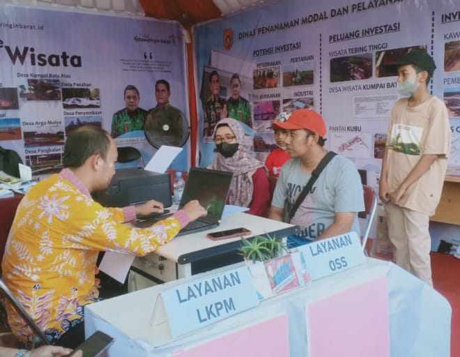 Berikan Kemudahan, DPMPTSP Kobar Buka Layanan LaPer bOSS di Kobar Expo 2022