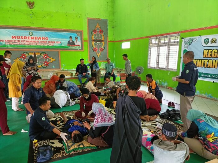 Kolaborasi Kecamatan MHU dan Komunitas di Kotim Gelar Khitanan Massal