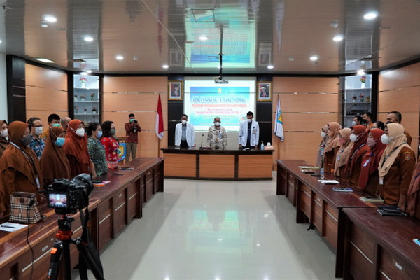 Menguatkan Kompetensi Tenaga Kesehatan Program Pengendalian Resistensi Antimikroba