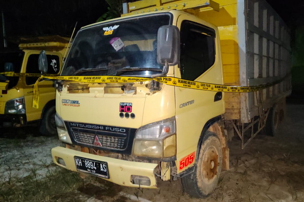 Gelar Patroli Rutin, Personel Polsek Katingan Tengah Temukan Dua Truk Bermuatan Kayu Ilegal