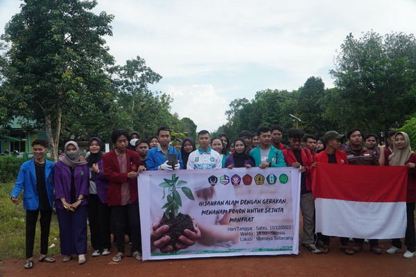 Aliansi BEM se-Kotim Lakukan Penanaman Bibit Pohon Matoa