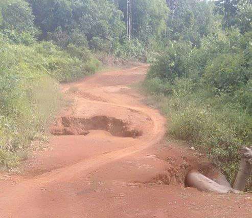 Kondisi Jalan Penghubung Desa Tumbang Kanei dan Tumbang Atei Tak Bisa Dilewati, Ini Penyebabnya