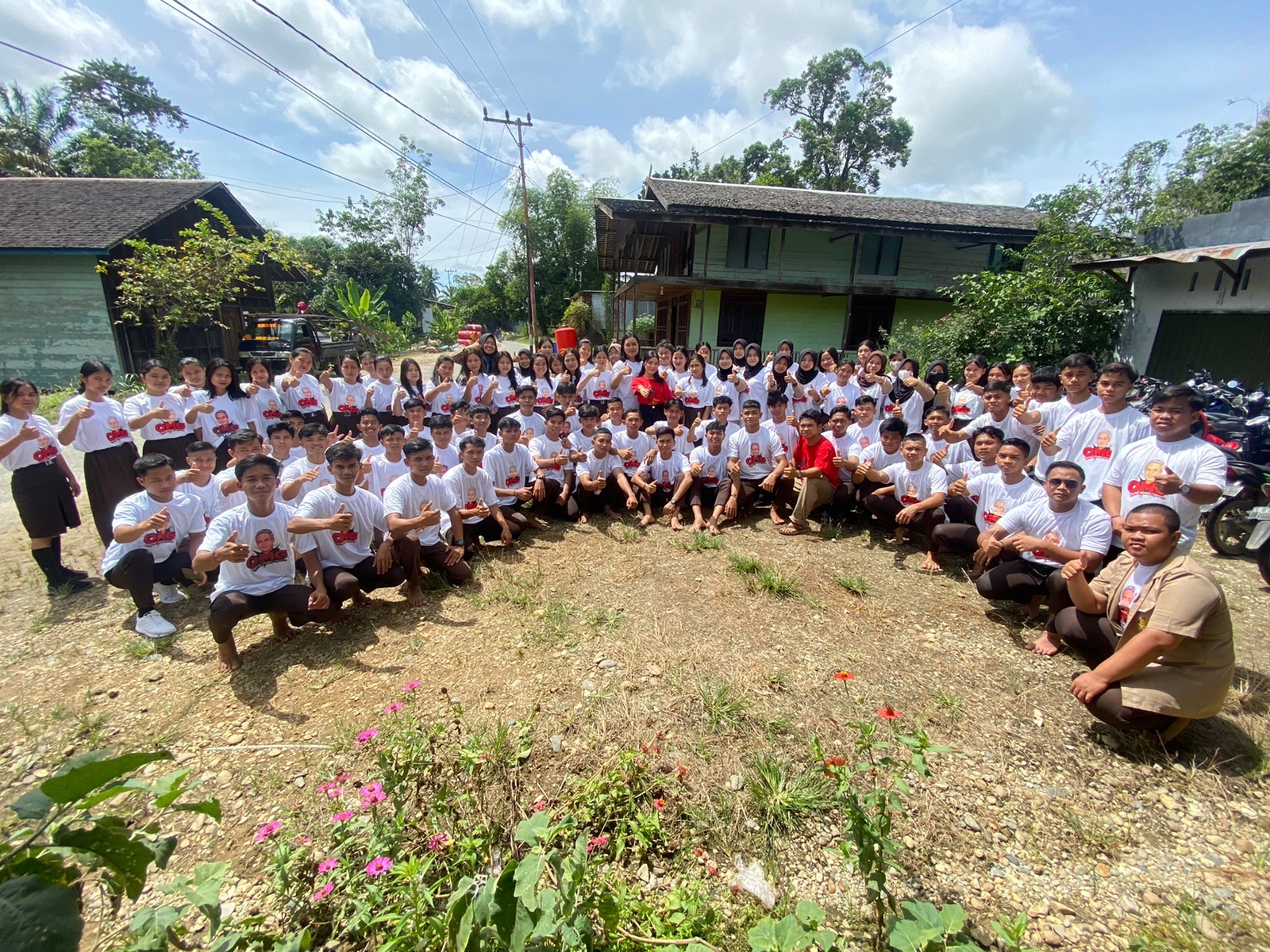 OMG Gunung Mas Kembangkan Kesenian Daerah Bersama Pelajar Se-Kecamatan Tewah