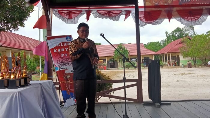 Waket DPRD Minta Bangunan Kayu SMPN 1 Katingan Hilir Direnovasi