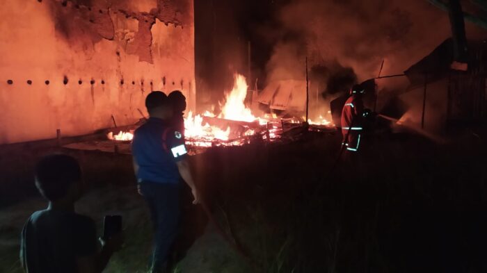 Pondok Penjaga Walet Hangus Jadi Arang
