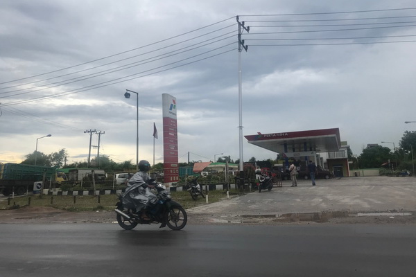 Serobot Antrean, Pelangsir di SPBU Pal 8 Sampit-Kobes Dikeroyok