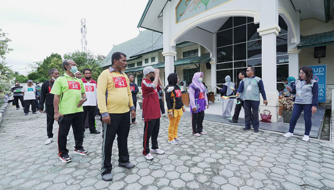 Dinkes Kobar Periksa Kondisi Kebugaran dari 68 Calon Jemaah Haji