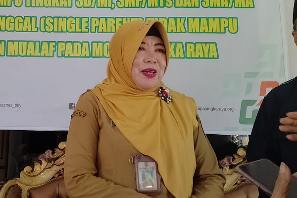 Wali Kota Palangka Raya Instruksikan ASN dan PTT Salurkan Zakat Lewat Baznas