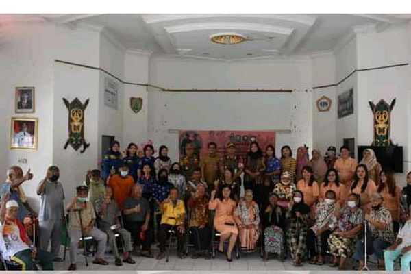 Jalin Tali Asih, DPW Satpol PP dan Damkar Katingan Sambangi Panti Sosial