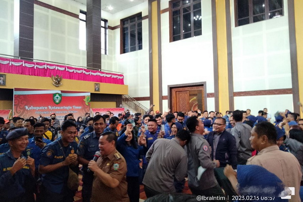 Dukung Tugas Damkar, Bupati Kotim Janjikan Ambulance