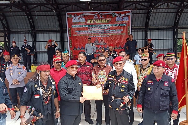 Peringati Tragedi Sampit, Ini Pesan Bupati Kotim pada Batamad saat Apel Kapakat