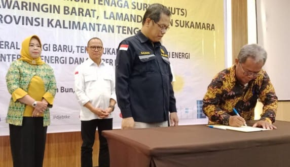 PJU Tenaga Surya di Kabupaten Kobar, Lamandau, dan Sukamara Diresmikan