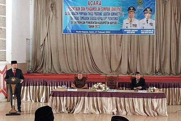 Lantik Pejabat Pimpinan Tinggi Pratama, Bupati Kapuas: Pentingnya Kerja Sesuai Aturan dan Layani Masyarakat