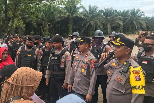 Ratusan Personel Polisi Siap Amankan Aksi Damai Sopir dan Pengusaha Galian C di Sampit