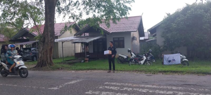 Ikatan Pemuda Kapuas Galang Dana untuk Bantu Keperluan Sekolah Anak-Anak SDN 2 Sei Lunuk