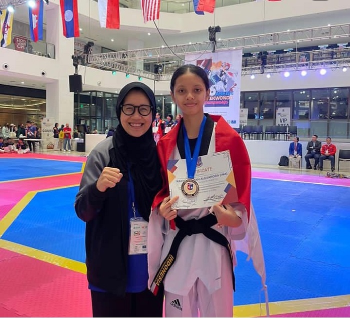Membanggakan, Atlet Ini Harumkan Nama Indonesia di Kejuaraan 16 Th ASEAN Taekwondo