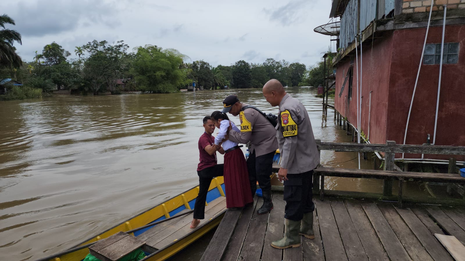 Satu Kelurahan dan Dua Desa di Aruta Dikepung Banjir