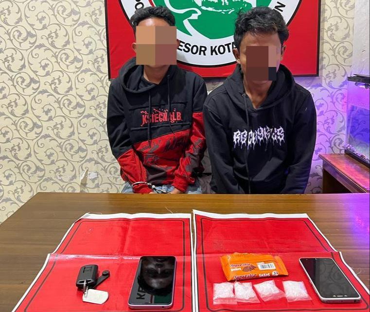 Dua Pengedar Sabu Dicegat Polisi saat Akan Bertansaksi di Baamang