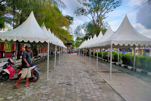 Tenda Pasar Ramadan di Sampit Mulai Hiasi Taman Kota