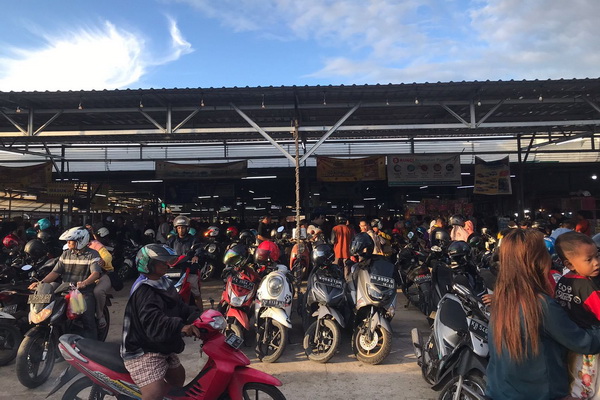Jelang Sahur Hari Pertama, Sejumlah Pasar di Sampit Padat Pengunjung