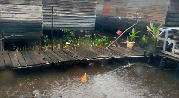Curah Hujan Tinggi, Warga Bantaran Sungai Arut Mulai Waspada Banjir