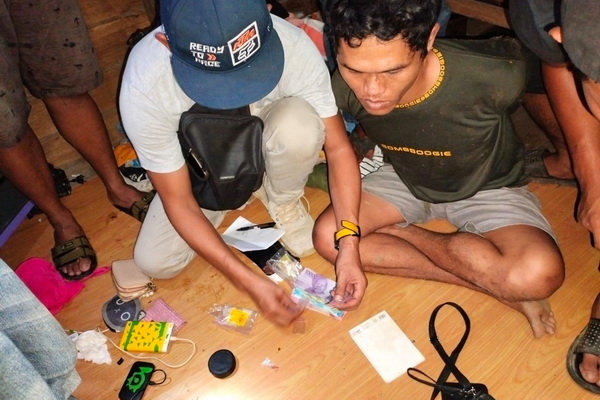 Geledah Rumah Petani di Pedalaman Kotim, Polisi Temukan Puluhan Paket Sabu