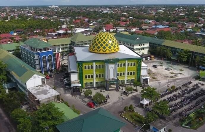 Lapangan Mantikei Diguyur Hujan, Sholat Idul Fitri Muhammadiyah Pindah ke Masjid Darul Arqam