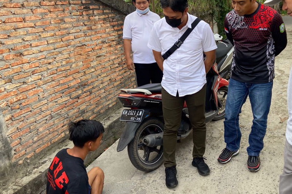 Sebelum Ditangkap, Pengedar Sabu ini Bawa Polisi Keliling Kota