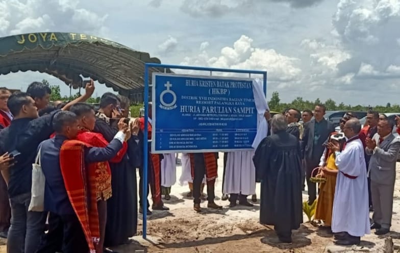Kehadiran Gereja HKBP Parulian Sampit Diharap Mampu Perkuat Rasa Kekeluargaan