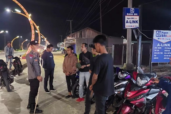 Imbau Jaga Kamtibmas, Polsek Baamang Sambangi Pemuda di Terowongan Nur Mentaya
