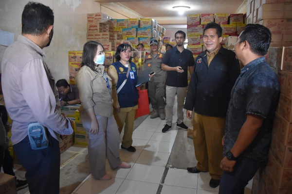 Sasar Produk Kedaluarsa, Disdagperinkop UKM Kapuas dan BPOM Sidak Pasar dan Swalayan