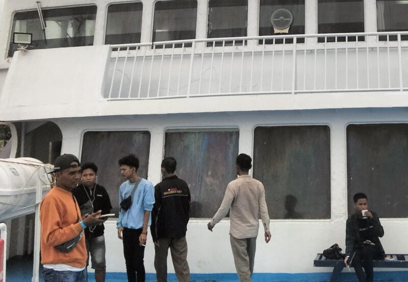 Penumpang KM Dharma Kartika III Sampit Tujuan Surabaya Didominasi Pelajar 