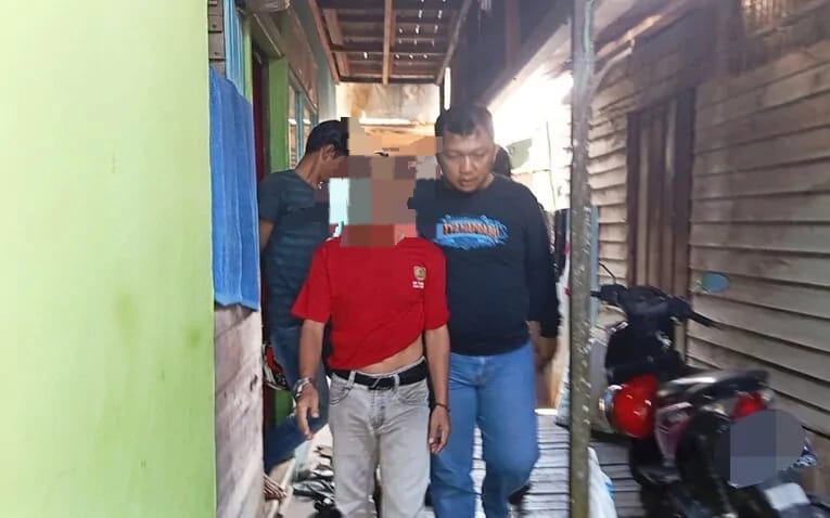 Modus ingin Transfer Ilmu Kharismatik, Guru Silat di Kapuas Cabuli Siswinya