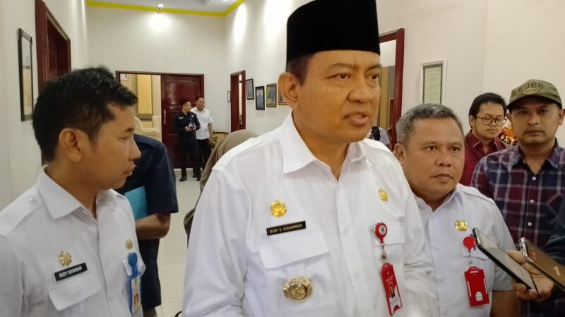 Pj Bupati Kobar Gratiskan Mobil Dinasnya Digunakan untuk Acara Pernihakan Warga