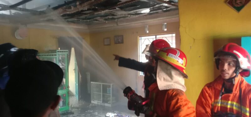 Kebakaran di Gang Sungkai Diduga Karena Arus Pendek Listrik