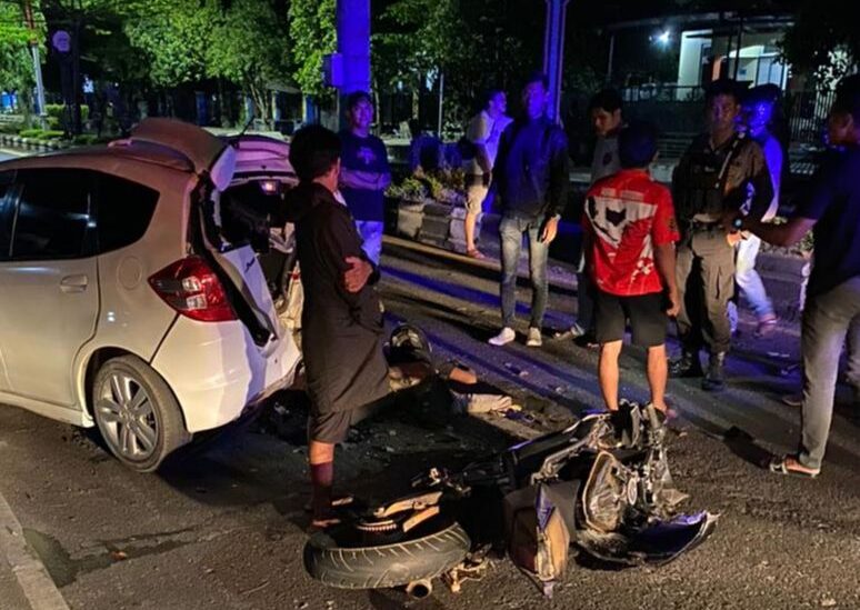 Pengendara R15 Tewas usai Hantam Honda Jazz di Jalan A Yani Sampit