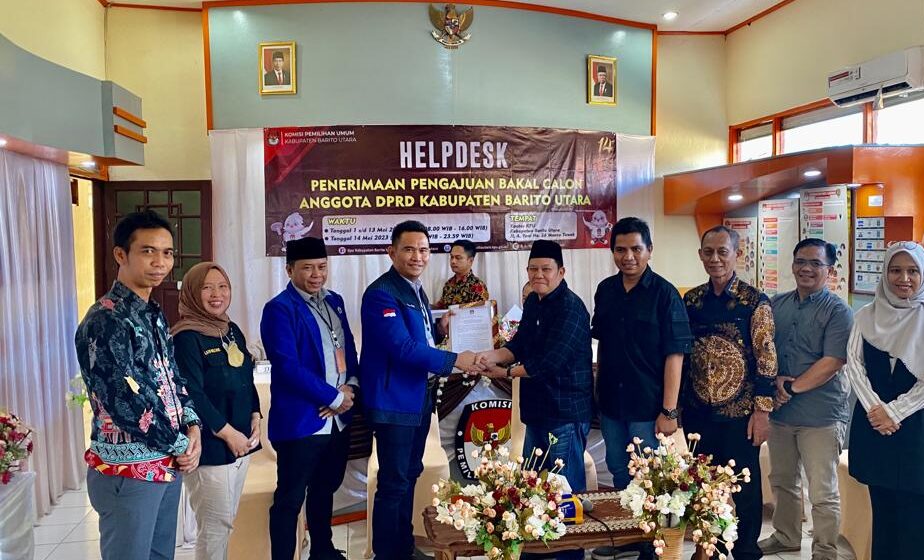 Momentum Tanggal 12, Hasrat dan Kawan-kawan ‘Serbu’ KPU Barito Utara