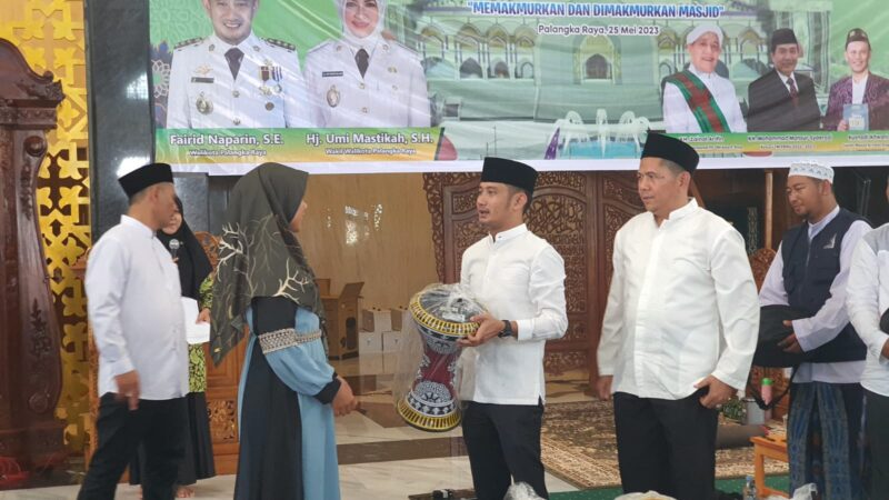 Wali Kota Beri Bantuan Alat Habsy untuk Ibu-ibu Majelis Ta’lim di Bukit Batu dan Rakumpit