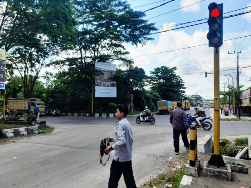 Usai Makan Korban Jiwa, Traffic Light di Perempatan ini Akhirnya Diaktifkan Kembali