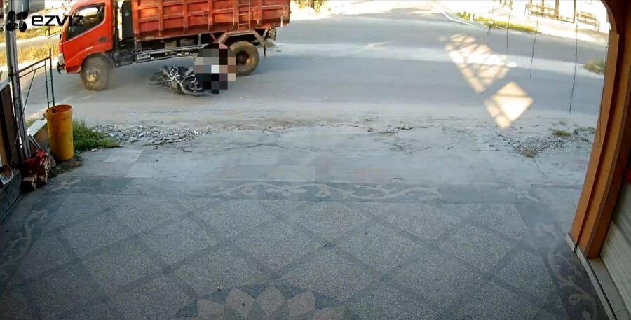 Laka Maut di Wengga Metropolitan Terekam CCTV