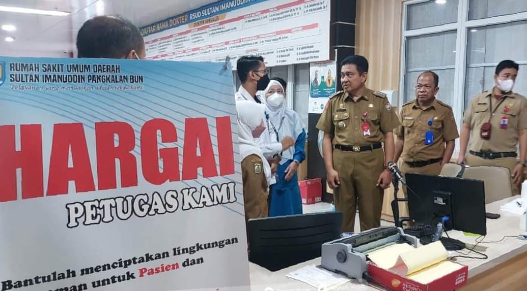 Mendadak Datangi RSUD Sultan Imanudin, Pj Bupati: Pasien Harus Dilayani dengan Baik