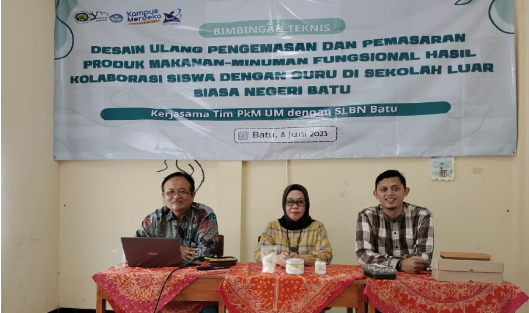 TIM PKM UM Gelar Bimtek Optimalisasi Pemasaran Produk Mamin dari Siswa SLBN Batu