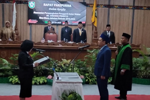 Dilantik jadi Anggota DPRD Kotim, Dadang Prianto Langsung Diberi Jabatan