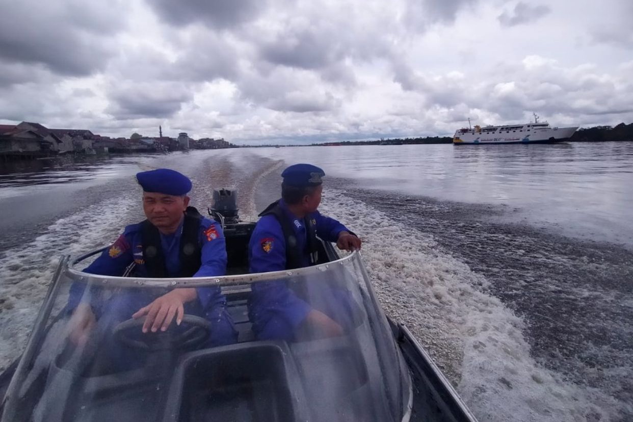 Cegah Ilegal Fishing, Ditpolairud Polda Kalteng Rutin Patroli di Perairan Mentaya