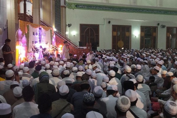 Ribuan Jemaah Hadiri Haul Datu Kalampayan ke-217 di Masjid Alhadi Sampit